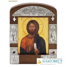 Икона Господь Вседержитель (Константинополь XIII век)  в рамке со Святителем Николаем и со Святителем Спиридоном Тримифунтским (бук, липа, поталь, серебрение)