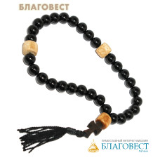 Четки из гагата с разделителями из самшита (30 зерен)